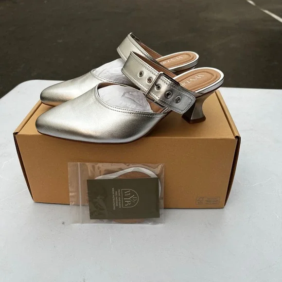 New Wydr US 7 Metallic Silver Ingrid Pointy Toe Kitten Heels - Picture 2 of 9